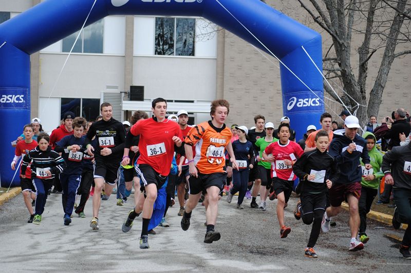 Relais O2 : 67 équipes relèvent le défi dans les rues de Sherbrooke